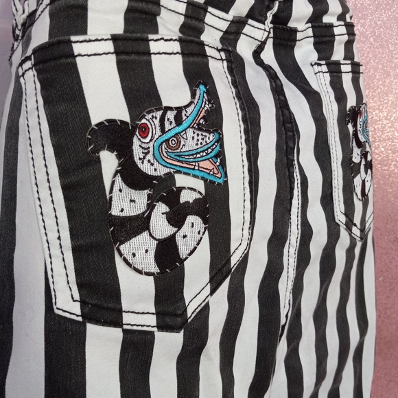 Plus size BEETLEJUICE OOAK custom unique Blackheart striped skinnies! - Picture 4 of 16
